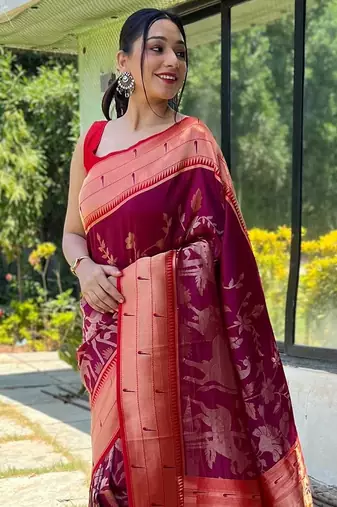 Magenta magenta ethnic motifs woven design zari paithani saree