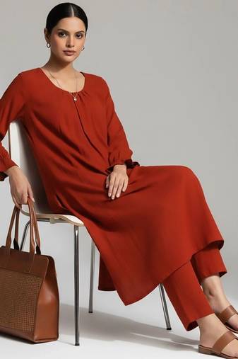 tailored women kurta with trousers