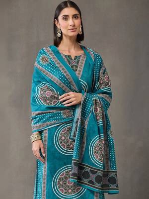 structured women printed kurta with trousers with dupatta 5