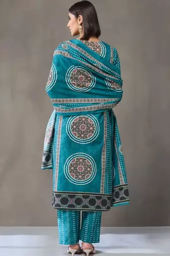structured women printed kurta with trousers with dupatta