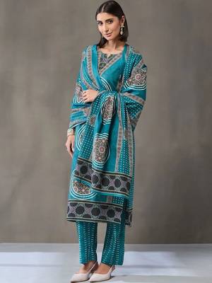 structured women printed kurta with trousers with dupatta 7