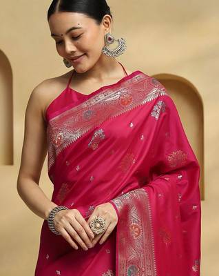 Pink woven design embellished zari banarasi saree 5