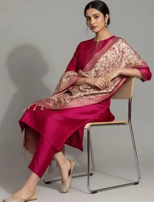 structured women kurta with trousers with dupatta 5