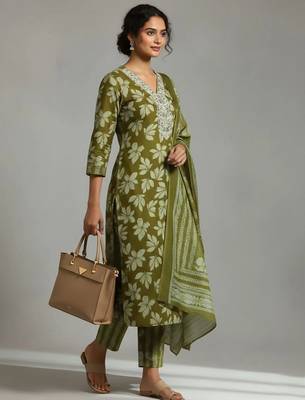 formal women printed kurta with trousers with dupatta 3