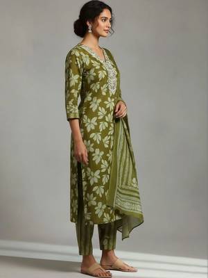 formal women printed kurta with trousers with dupatta 7