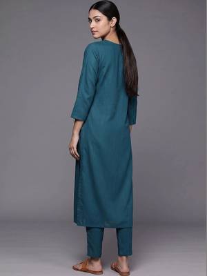everyday workwear women embroidered kurta with trousers with dupatta 3