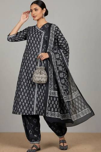 formal women printed kurta with patiala with dupatta