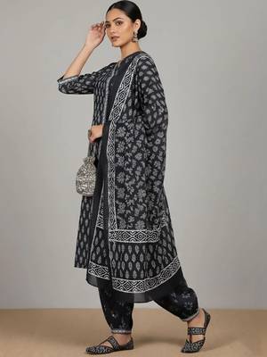 formal women printed kurta with patiala with dupatta 3