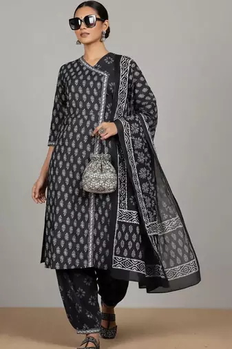 formal women printed kurta with patiala with dupatta