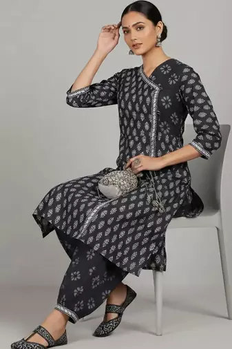 formal women printed kurta with patiala with dupatta