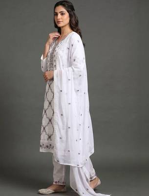 workwear women embroidered kurta with trousers with dupatta 2