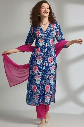 smart women printed kurta with trousers with dupatta