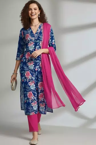 smart women printed kurta with trousers with dupatta