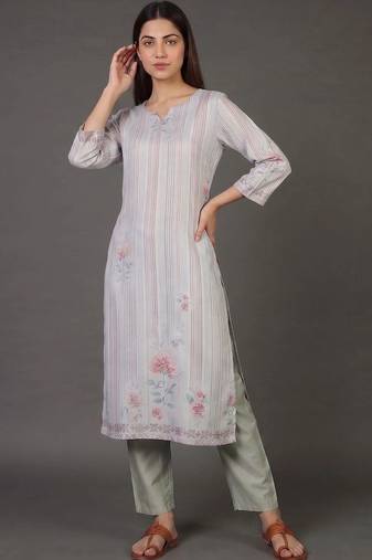 structured women printed kurta with trousers
