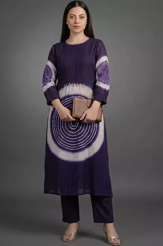 formal women dyed kurta with trousers