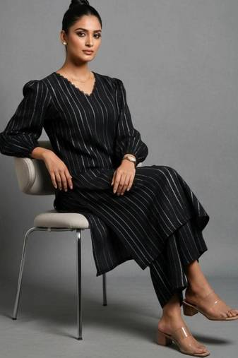 structured women striped kurta with trousers