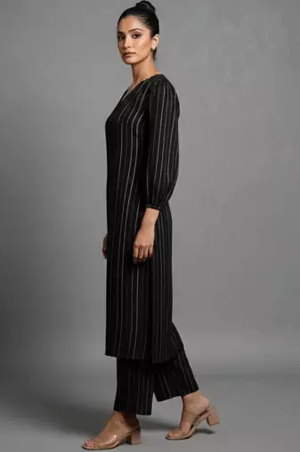 structured women striped kurta with trousers