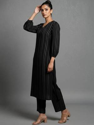 structured women striped kurta with trousers 3