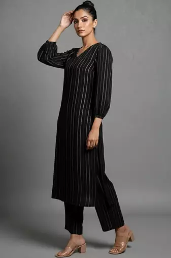 structured women striped kurta with trousers