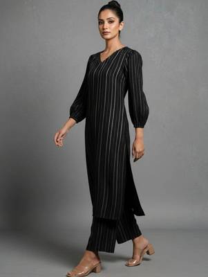 structured women striped kurta with trousers 5