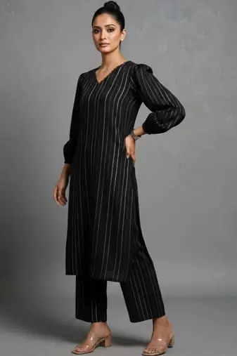structured women striped kurta with trousers