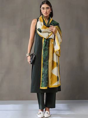 tailored women ethnic motifs regular cotton kurta with trousers & with dupatta 1