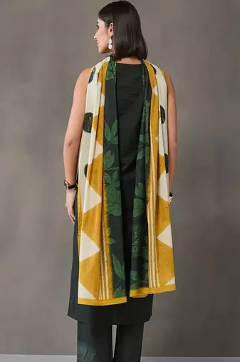 tailored women ethnic motifs regular cotton kurta with trousers & with dupatta