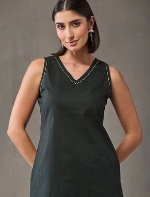 tailored women ethnic motifs regular cotton kurta with trousers & with dupatta 6