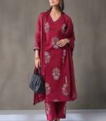 everyday workwear women ethnic motifs embroidered regular thread work cotton kurta with trousers & with dupatta
