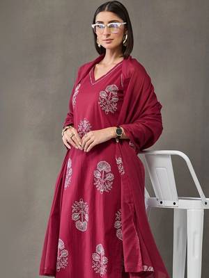 everyday workwear women ethnic motifs embroidered regular thread work cotton kurta with trousers & with dupatta 3