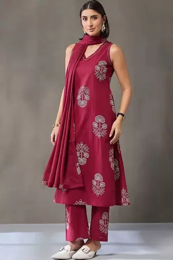 everyday workwear women ethnic motifs embroidered regular thread work cotton kurta with trousers & with dupatta