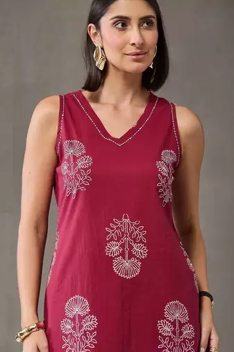 everyday workwear women ethnic motifs embroidered regular thread work cotton kurta with trousers & with dupatta