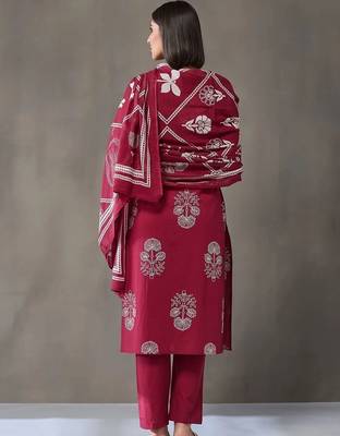 formal women ethnic motifs printed regular cotton kurta with trousers & with dupatta 6
