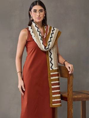 structured women regular cotton kurta with trousers & with dupatta 2