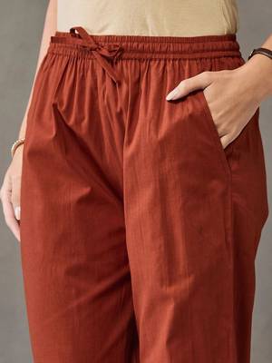 structured women regular cotton kurta with trousers & with dupatta 4