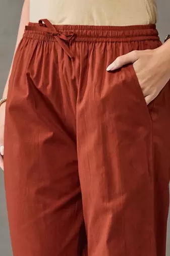 structured women regular cotton kurta with trousers & with dupatta