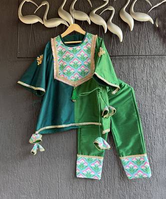 Green printed cotton silk kurta set 4