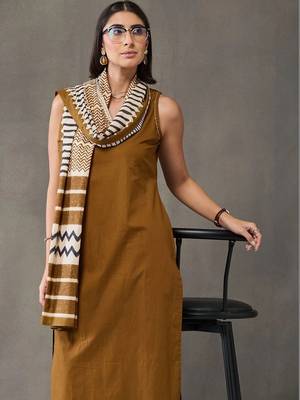 tailored women regular cotton kurta with trousers & with dupatta 2