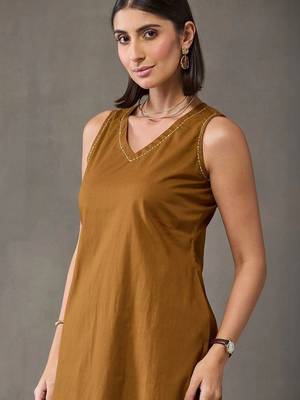 tailored women regular cotton kurta with trousers & with dupatta 7