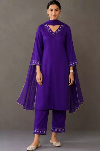 smart women ethnic motifs embroidered regular thread work kurta with trousers & with dupatta