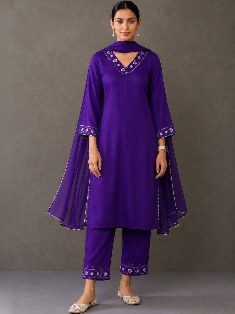 smart women ethnic motifs embroidered regular thread work kurta with trousers & with dupatta