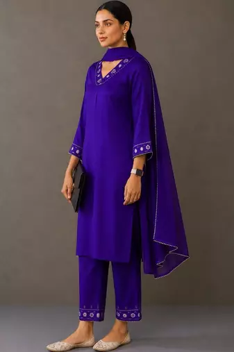 smart women ethnic motifs embroidered regular thread work kurta with trousers & with dupatta