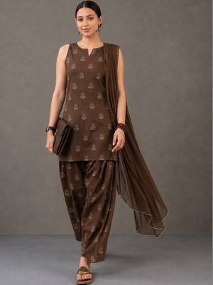 smart printed kurta set 7