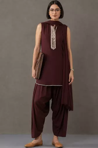 tailored women ethnic motifs embroidered regular thread work kurta with patiala & with dupatta