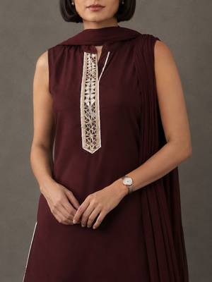 tailored women ethnic motifs embroidered regular thread work kurta with patiala & with dupatta 3
