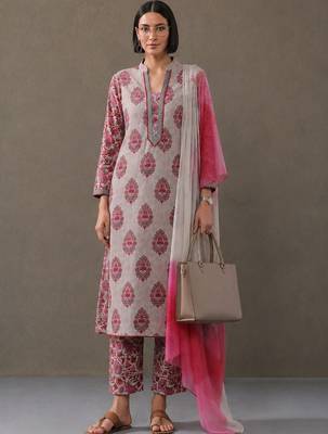 formal women floral printed regular cotton kurta with trousers & with dupatta 3