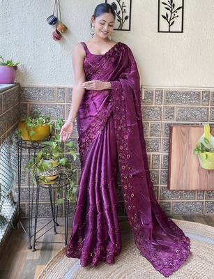magenta embellished sequinned organza saree 2