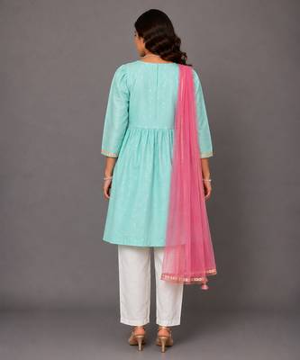 Blue and pink embroidered cotton silk kurta set 2