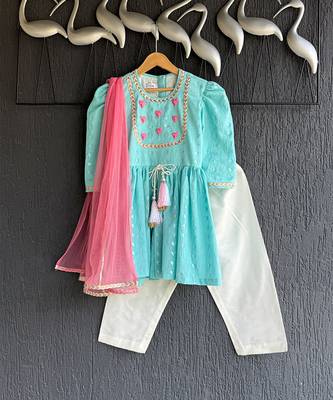 Blue and pink embroidered cotton silk kurta set 3