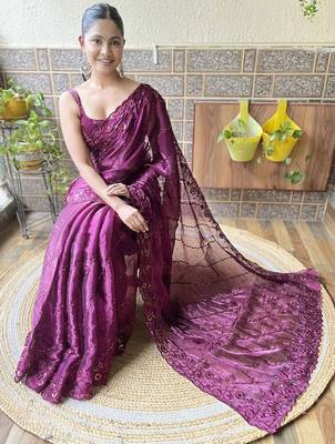 magenta embellished sequinned organza saree 3